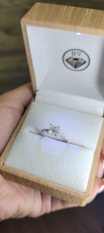 Anillo Piedras Laterales